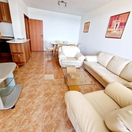 Allia Apartments Равда Экстерьер фото