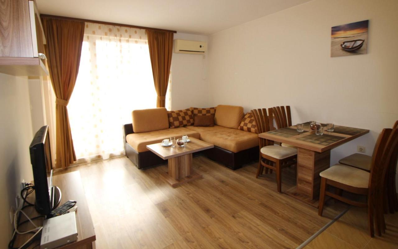 Allia Apartments Равда Экстерьер фото