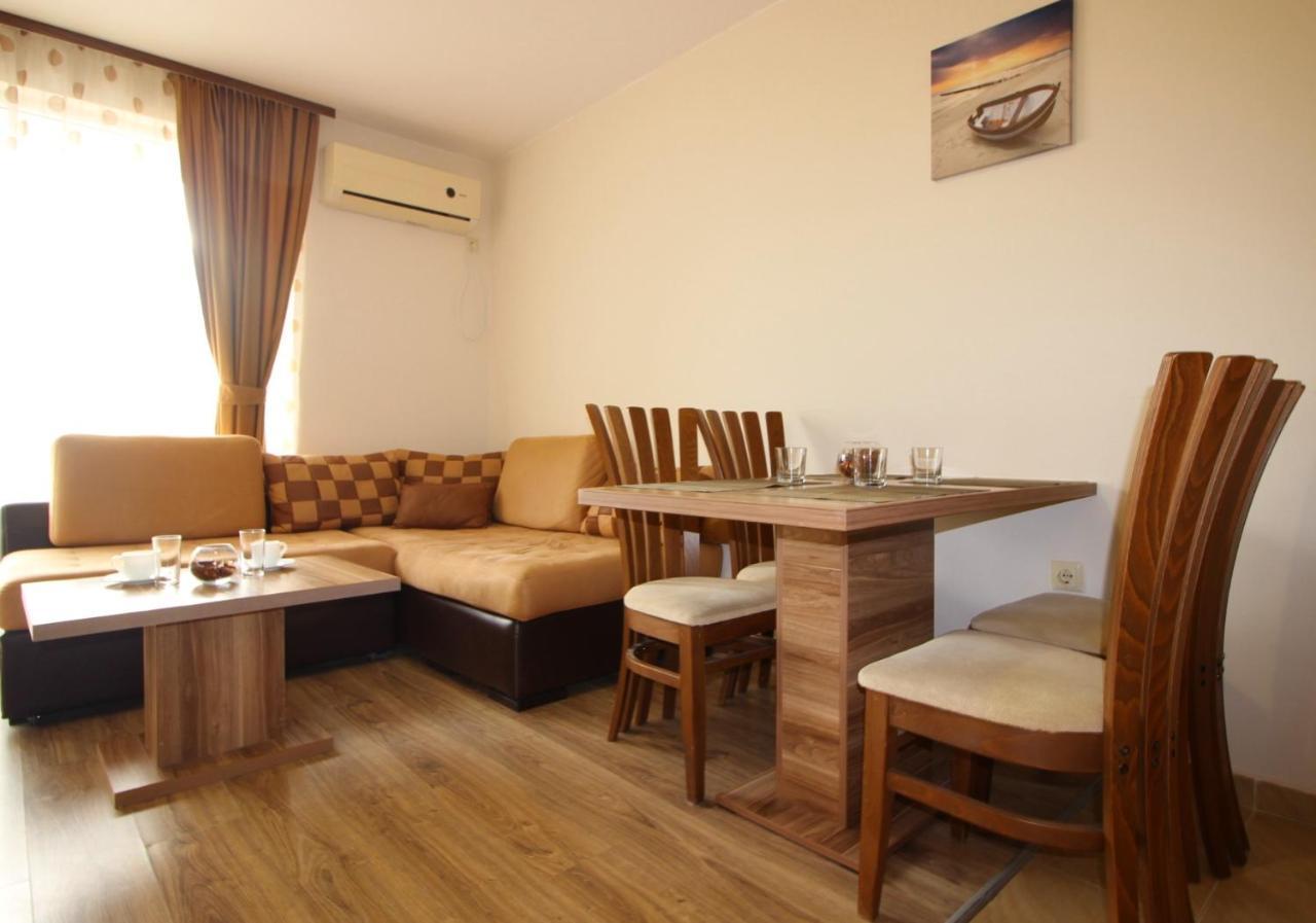 Allia Apartments Равда Экстерьер фото