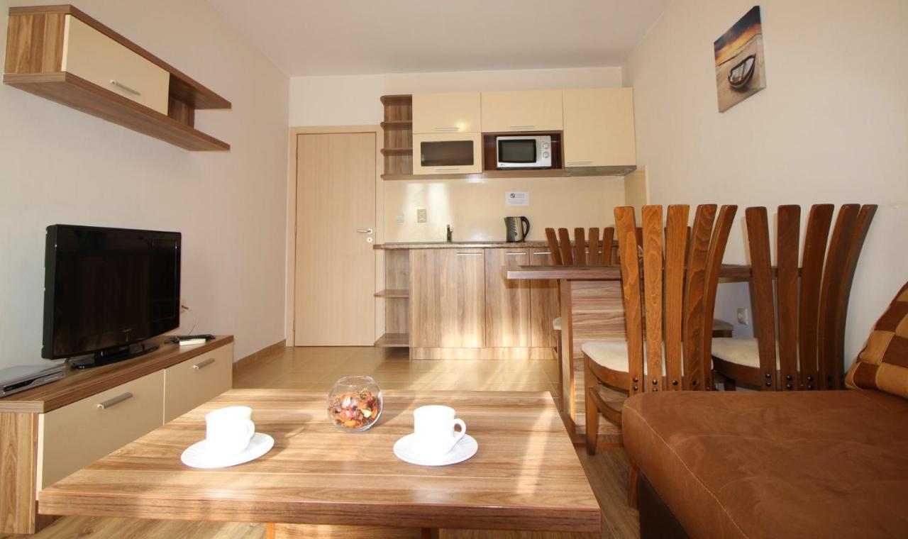 Allia Apartments Равда Экстерьер фото