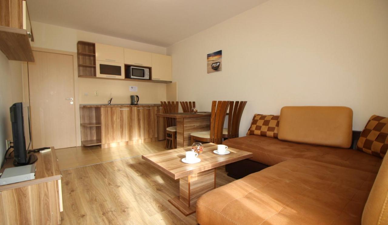 Allia Apartments Равда Экстерьер фото