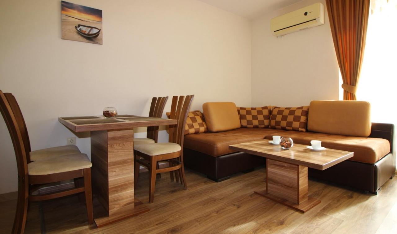 Allia Apartments Равда Экстерьер фото