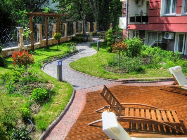 Allia Apartments Равда Экстерьер фото