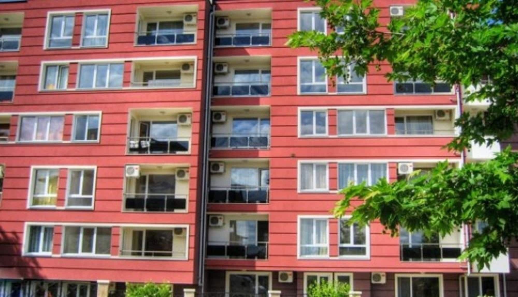 Allia Apartments Равда Экстерьер фото